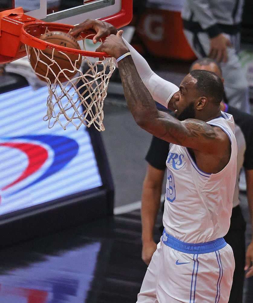 YABO-莱万多夫斯基连续五场比赛得分超过战术调整，公牛挑战极限！的简单介绍