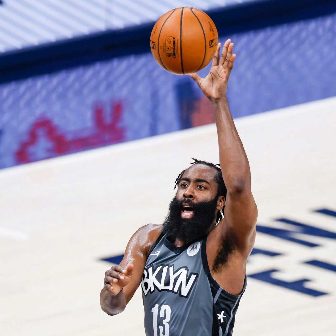 关于Doinb在雄鹿比赛中爆冷，突破纪录引发热议！的信息